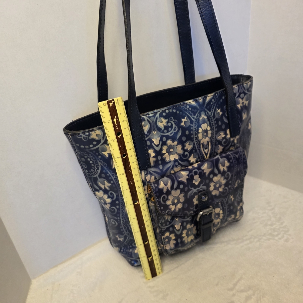 Blue Floral Tote Bag - Women’s Shoulder Bag - Picture 4 of 15